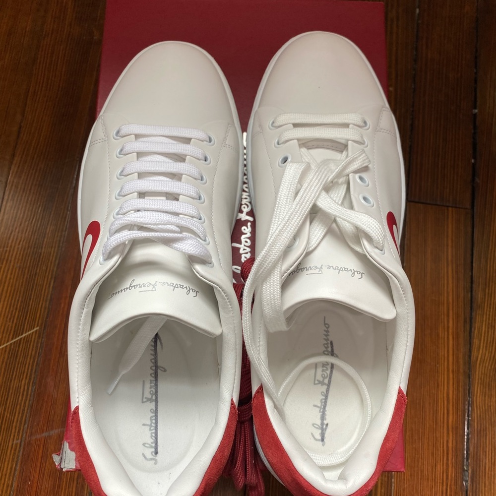 Salvatore Ferragamo Number Leather Sneaker Men's Size 9. - Picture 8 of 8